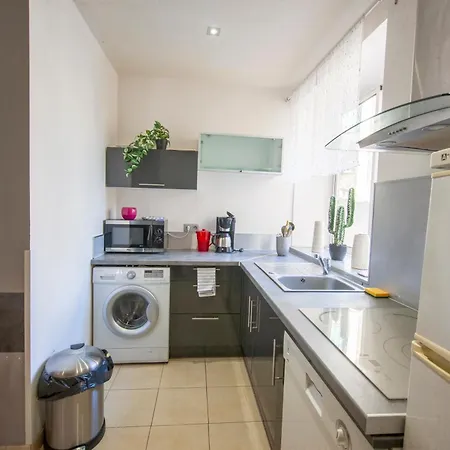 Providencia 2 - Shipyard And Yacht Crews 拉西约塔